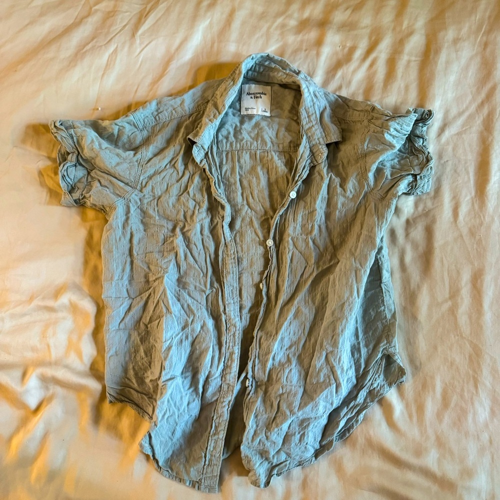 3 for $15/ Abercrombie & Fitch linen short sleeve button up shirt